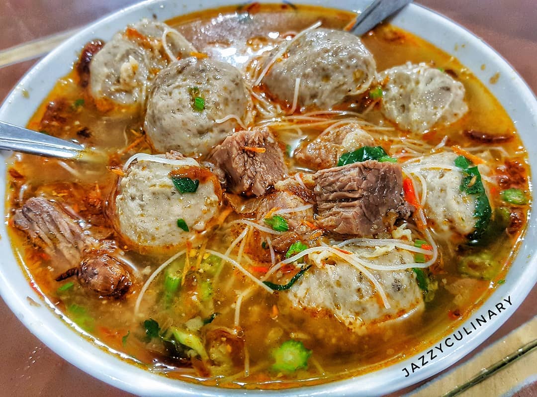 bakso terenak di jakarta - bakso mas kumis djarum