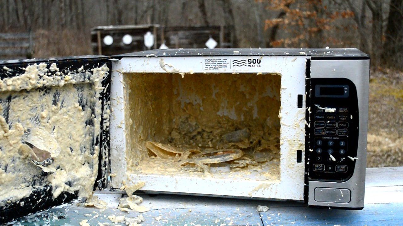 terlewatkan saat membersihkan rumah microwave