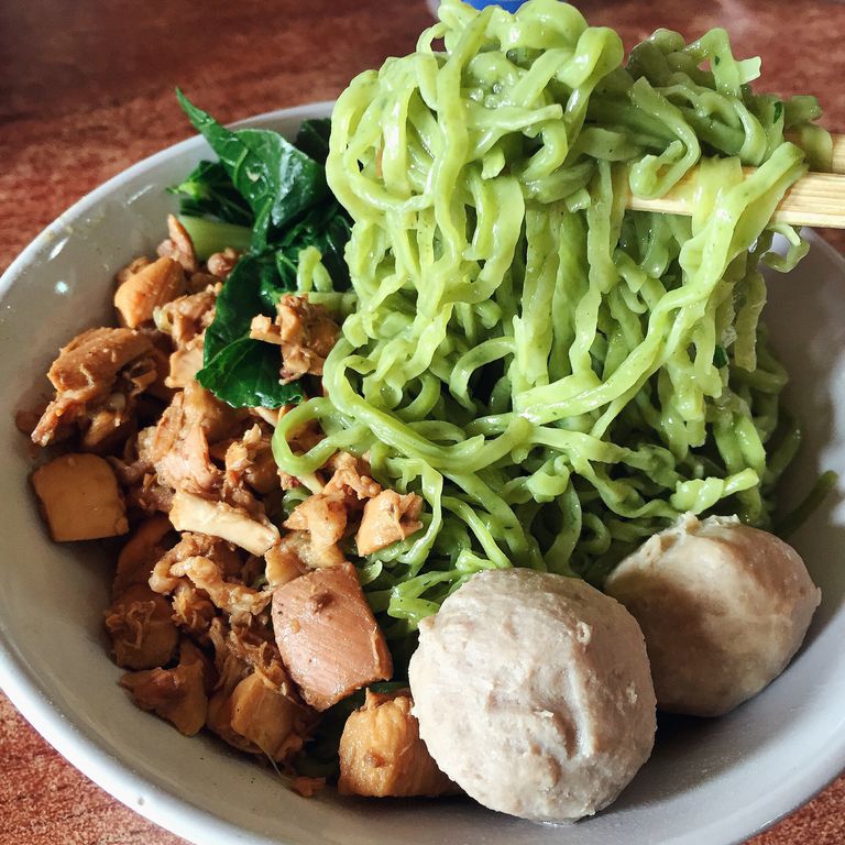 mie ayam terbaik di Depok - mie ayam berkat dengan bakso