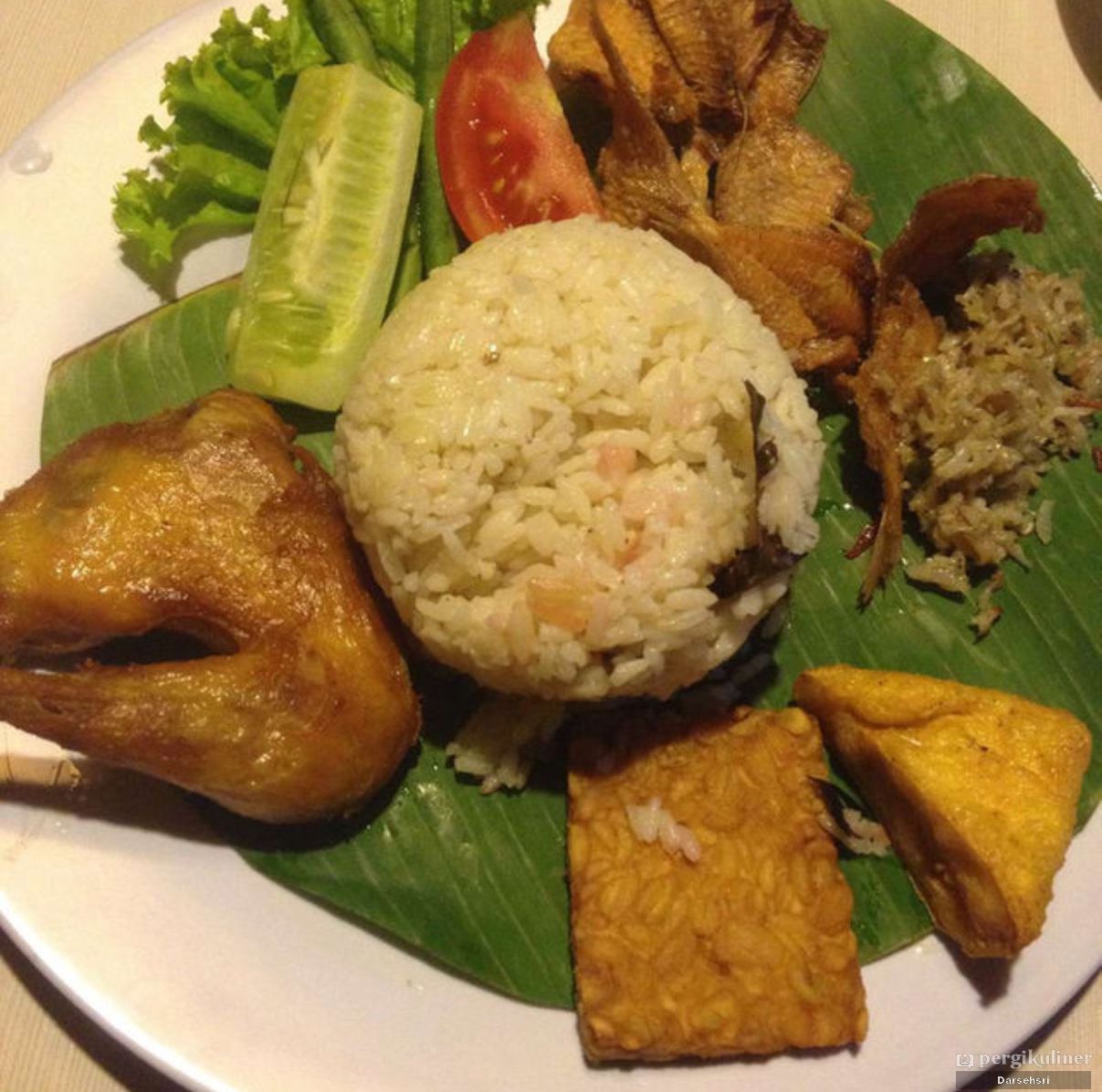 tempat makan bernuansa alam di Cibubur - saung alam sunda