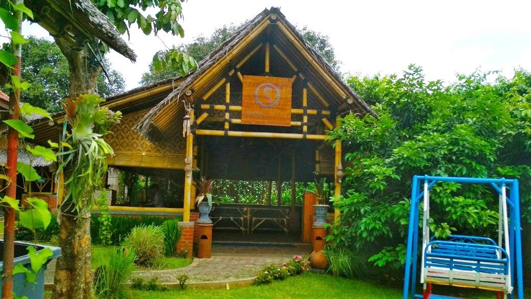 tempat makan bernuansa alam di Cibubur - sondoro seafood