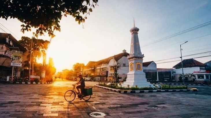 tugu yogyakarta