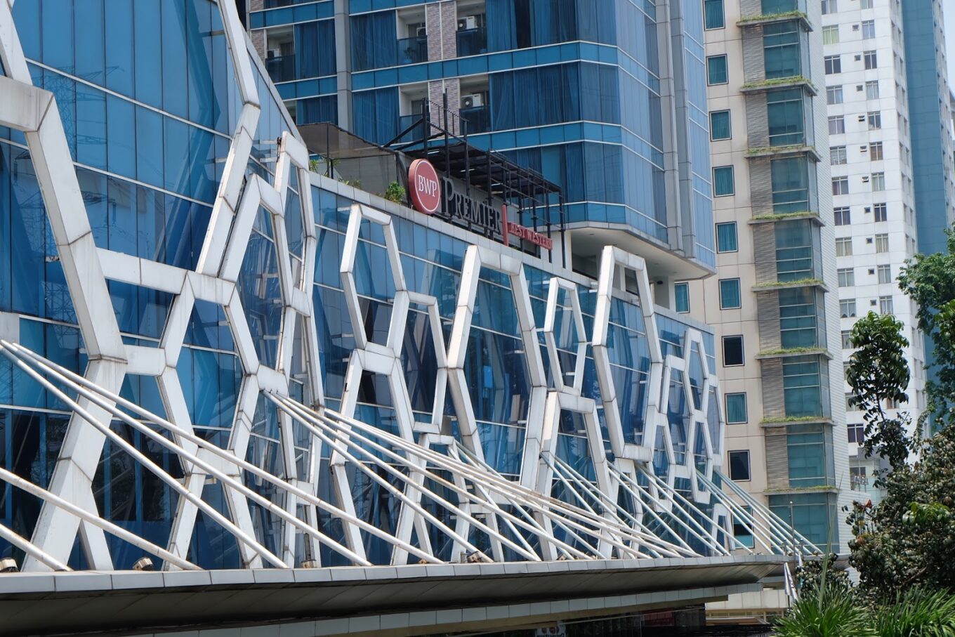 Tempat nongkrong di Cawang - The Hive Tamansari