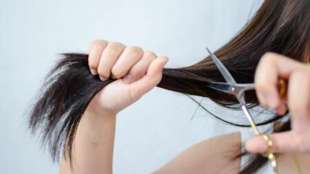 Cara memotong rambut sendiri di rumah