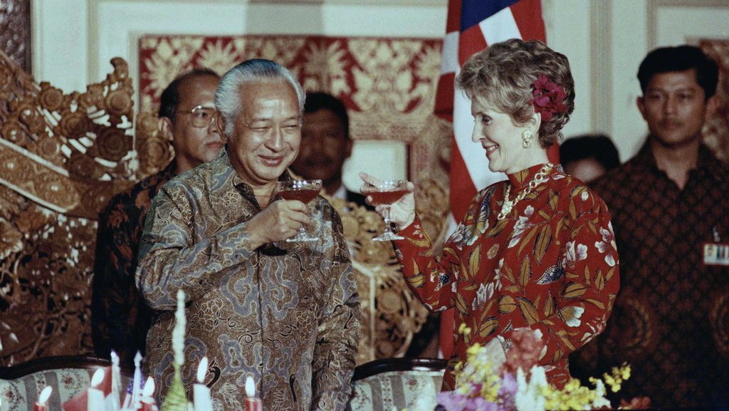 fakta unik batik - soeharto batik