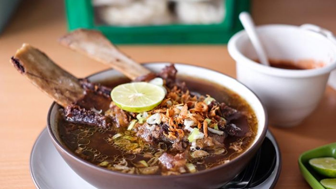 raja konro daeng naba - restoran sup khas indonesia di jakarta