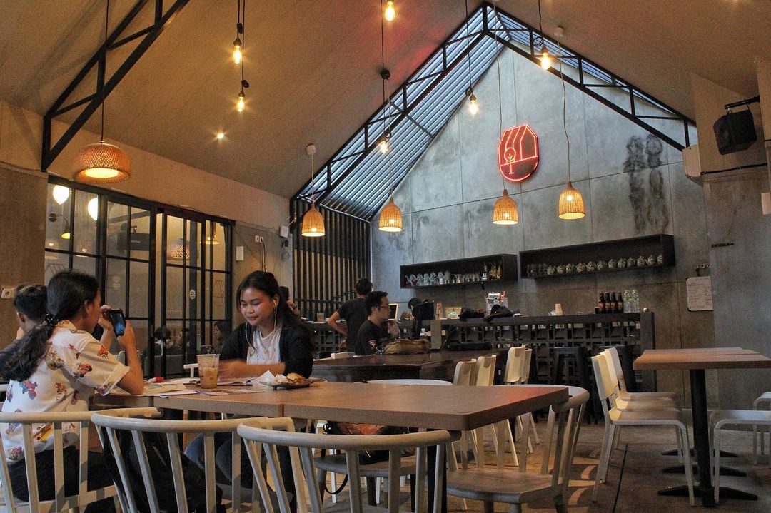 roemah eatery depok - tempat ngopi depok