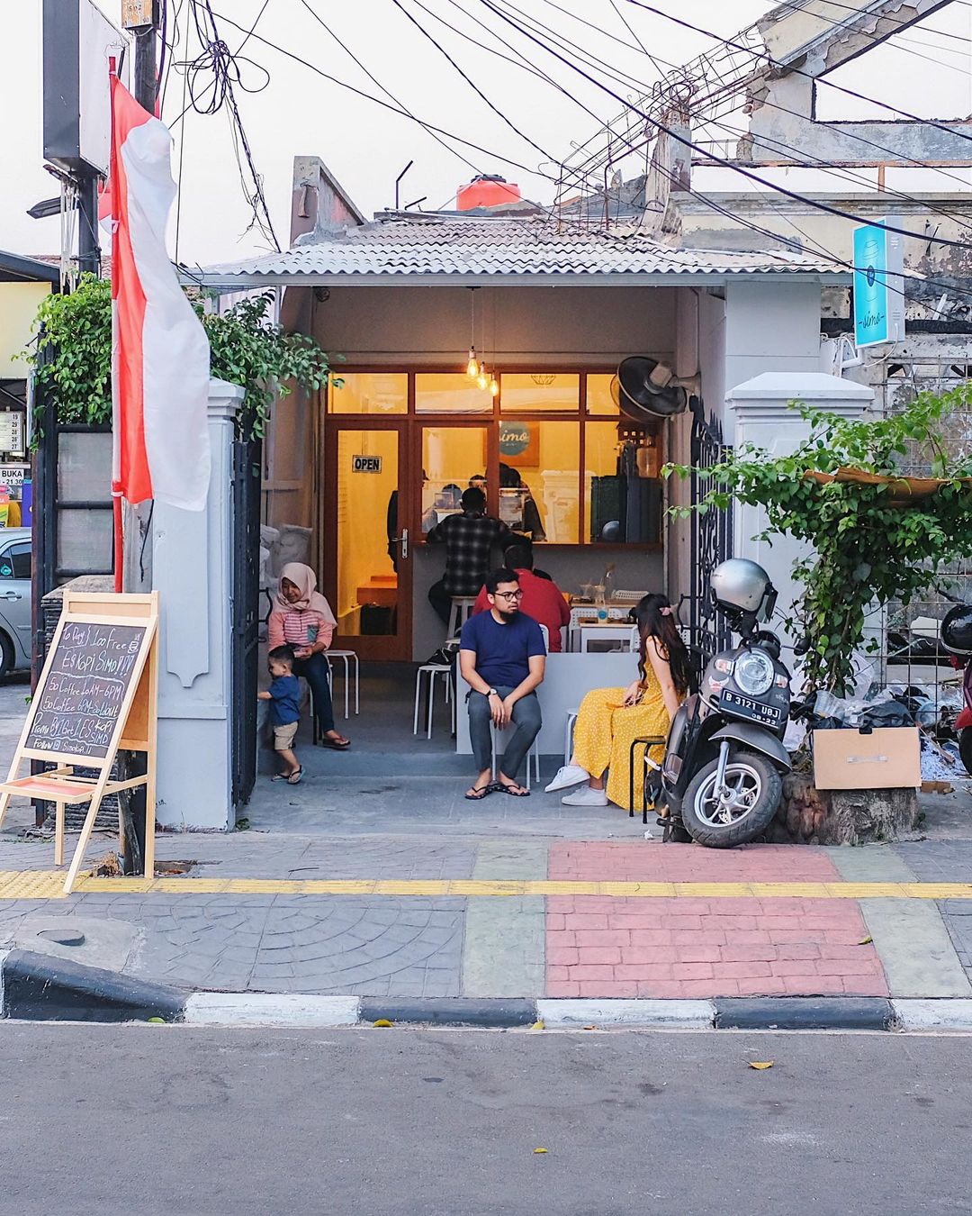 Cafe outdoor Rawamangun 