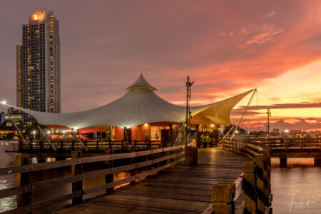 restoran tepi pantai jakarta