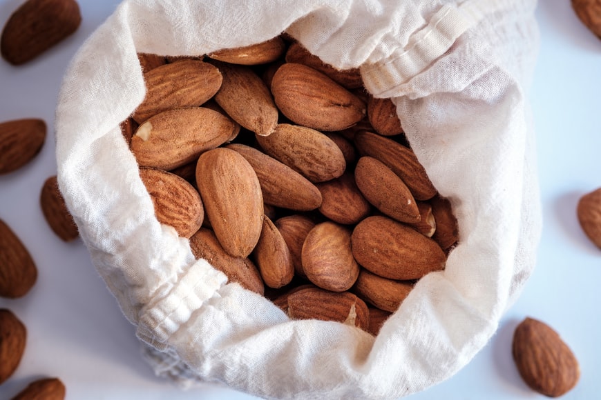 kacang almond sumber protein tinggi