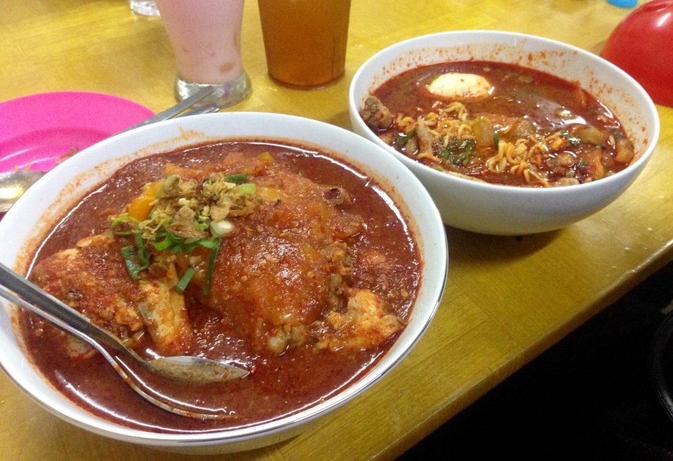 tempat makan seblak enak di Jakarta