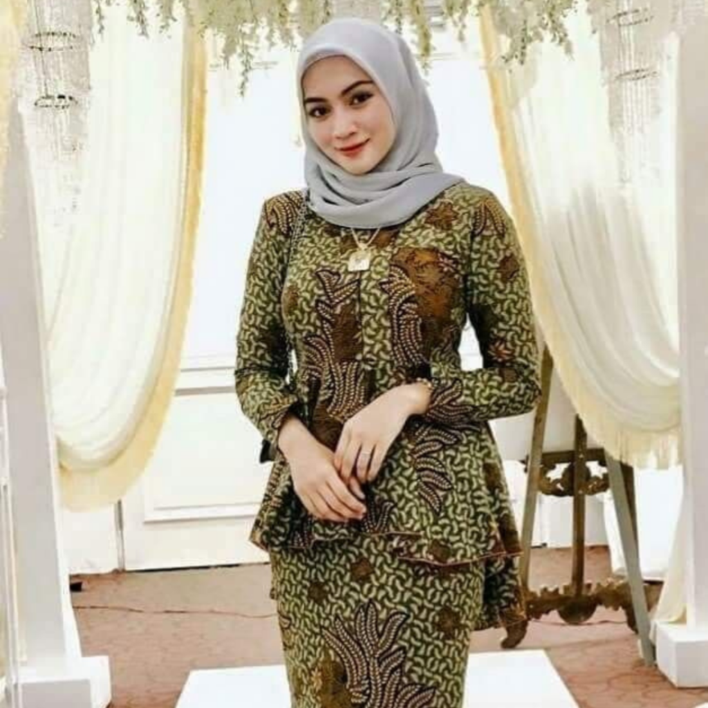 model kebaya batik modern hijab
