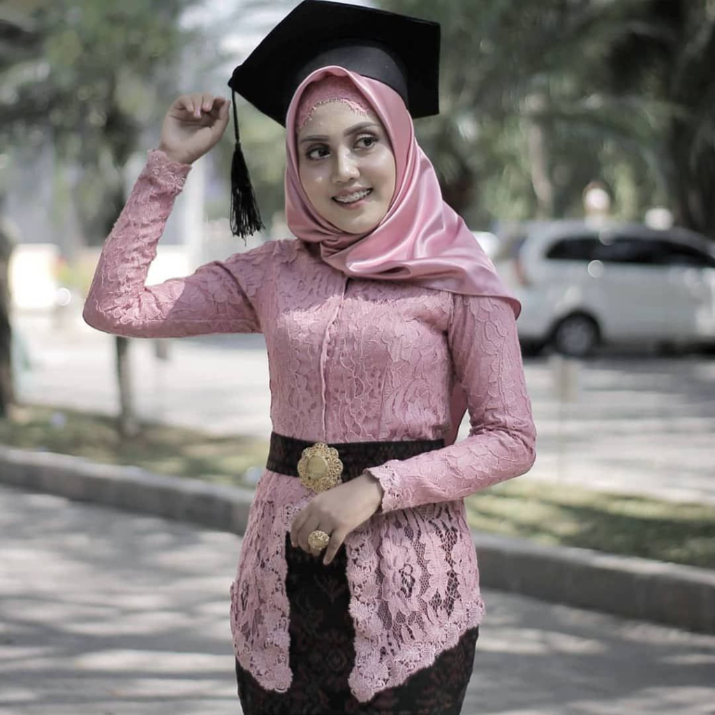 model kebaya bali modern hijab