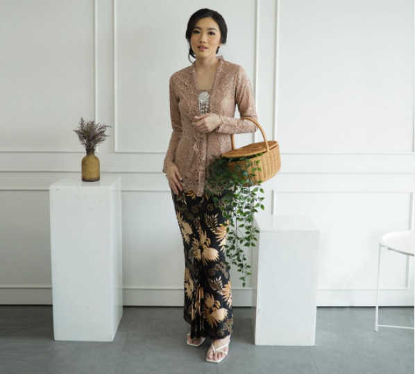 kebaya kartini modern brokat