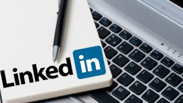 kelebihan linkedin premium