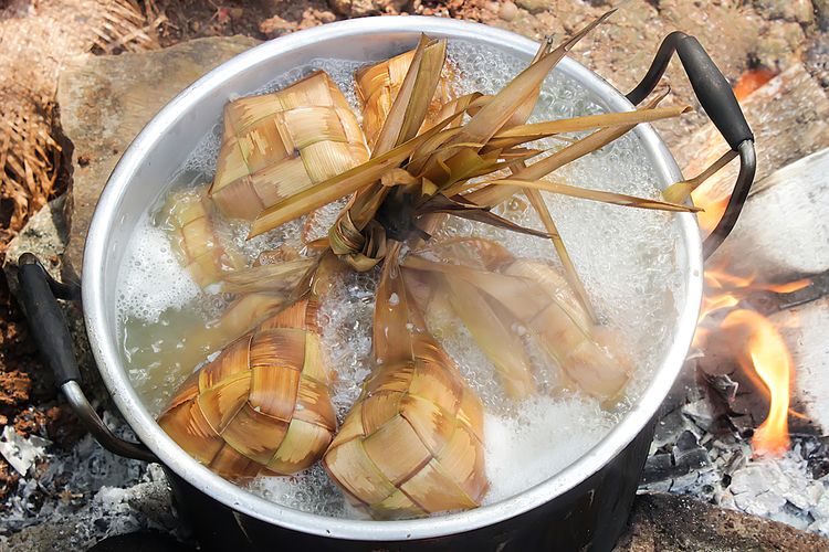 cara masak ketupat