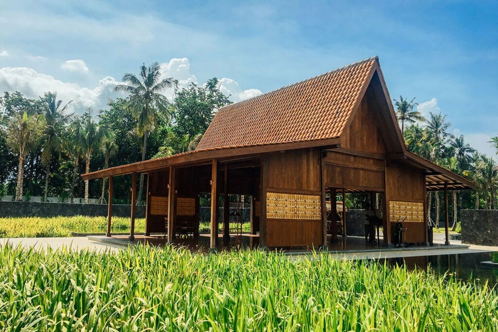 rumah adat jawa timur