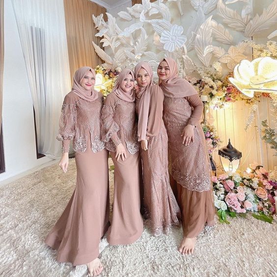 model gamis brokat kombinasi satin terbaru