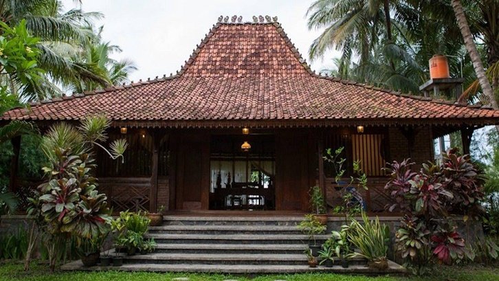 rumah adat dari Jawa Tengah adalah