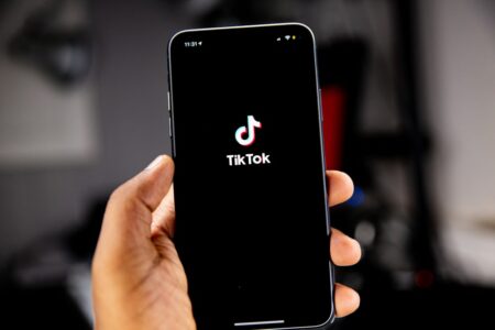 menghilangkan fitur filter rotoscope tiktok