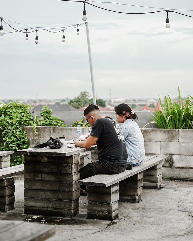 cafe outdoor jakarta timur