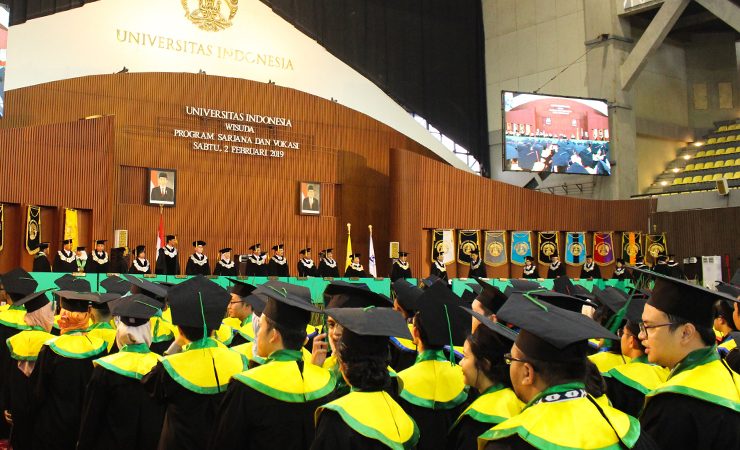 toga wisuda terbaik - Toga kampus UI