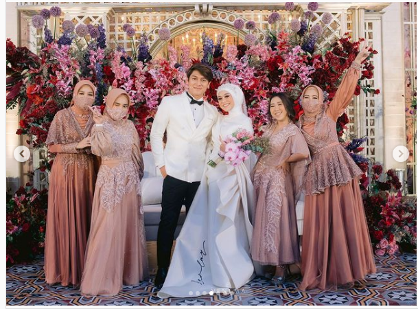 bridesmaid hijab instagram