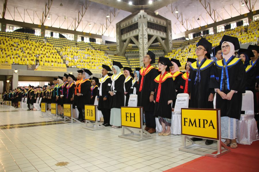 toga wisuda terbaik