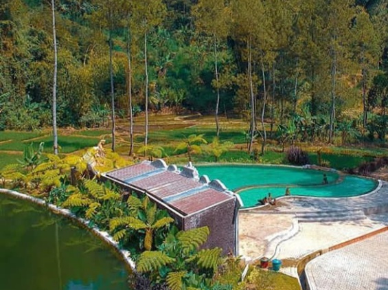 taman kemesraan pujon