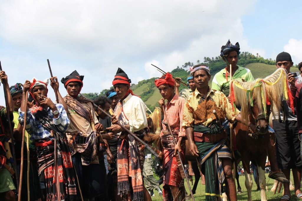 kepercayaan di indonesia naurus