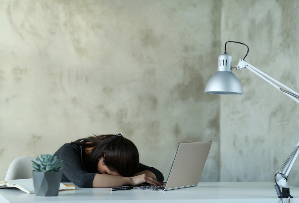 Cara mengatasi ngantuk saat kerja praktis