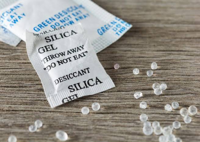 Cara mengeringkan hp basah: Silica gel