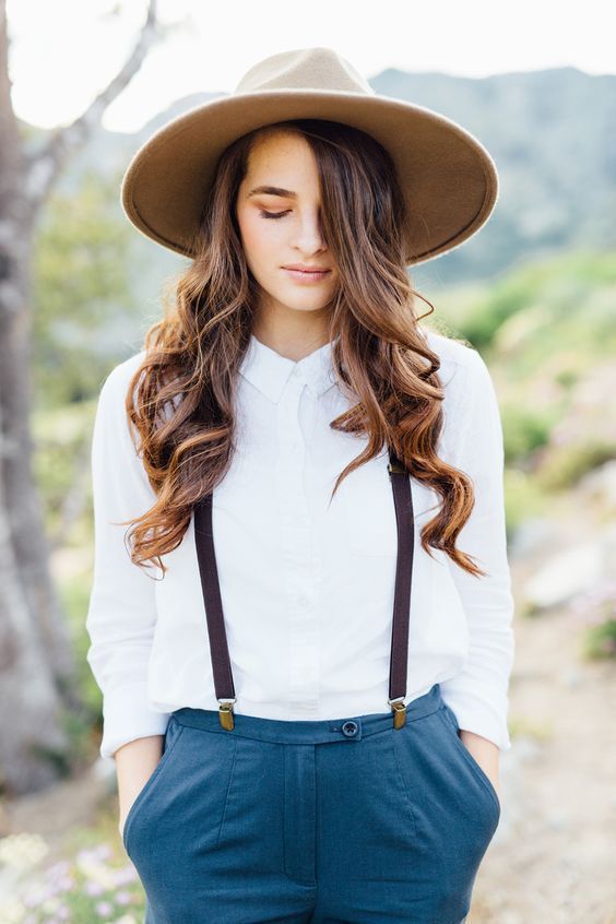 Padu Padan Kemeja Putih suspenders