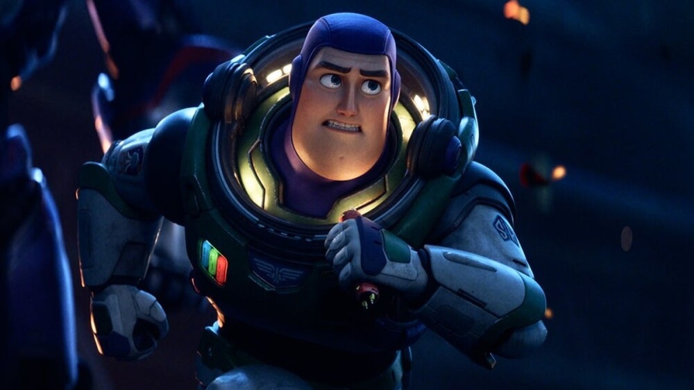 sinopsis lightyear spin off toy story