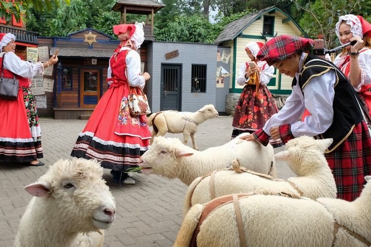 Tempat Wisata Tiket Murah di Indonesia farmhouse