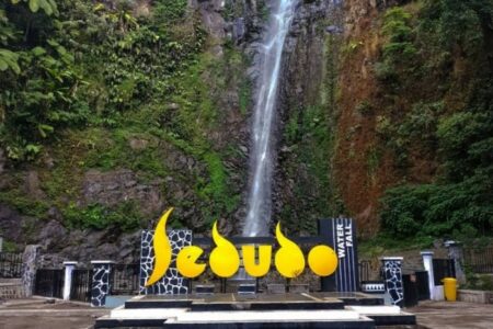 air terjun sedudo